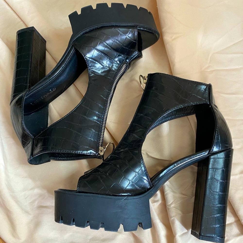 Dolls Kill, Lemonade snake platform zip up heels